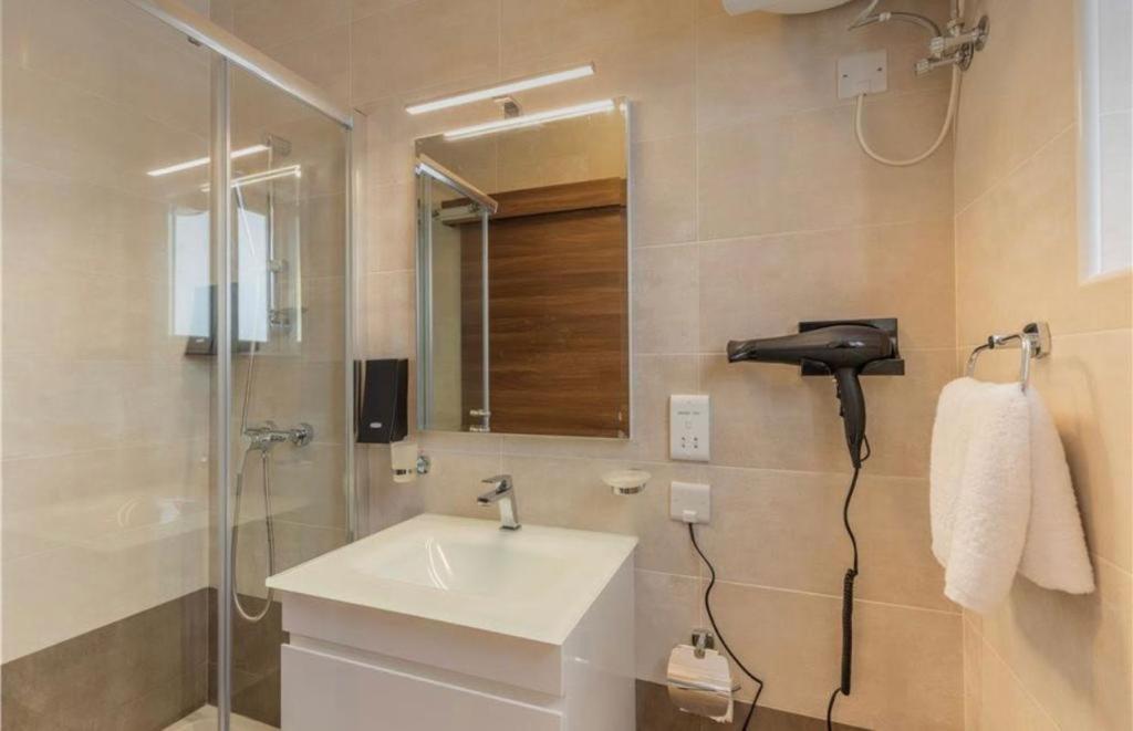 The Caves Apartments Saint Julian's Ngoại thất bức ảnh